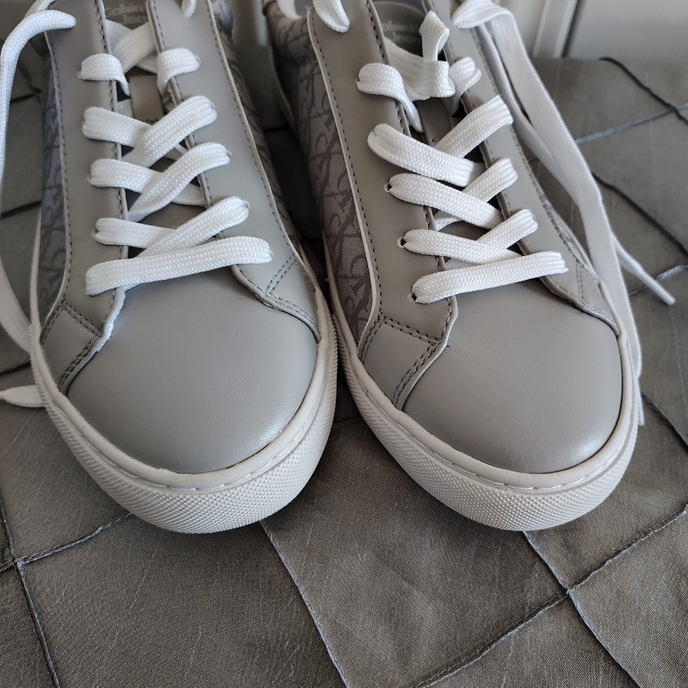 Calvin Klein Charli Grey Logo Low Top Sneakers on 9M - Picture 2 of 8